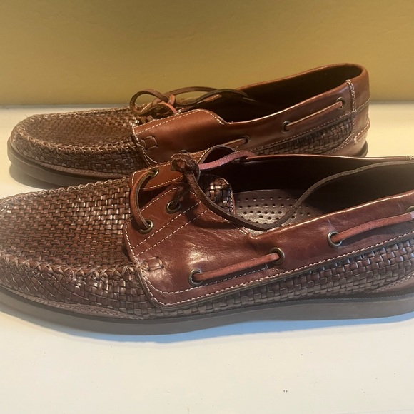 Tommy Bahama - Picture 2 of 8